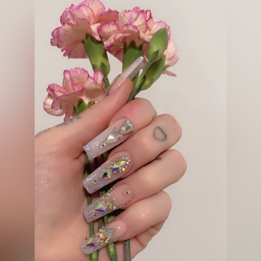 Premium gel press on Rhinestone long Coffin Press-On Nails in Pale Pink